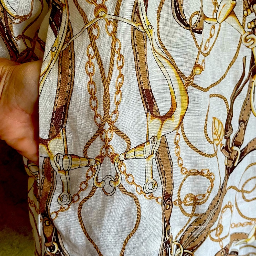 Linen blouse - Picture 4 of 10